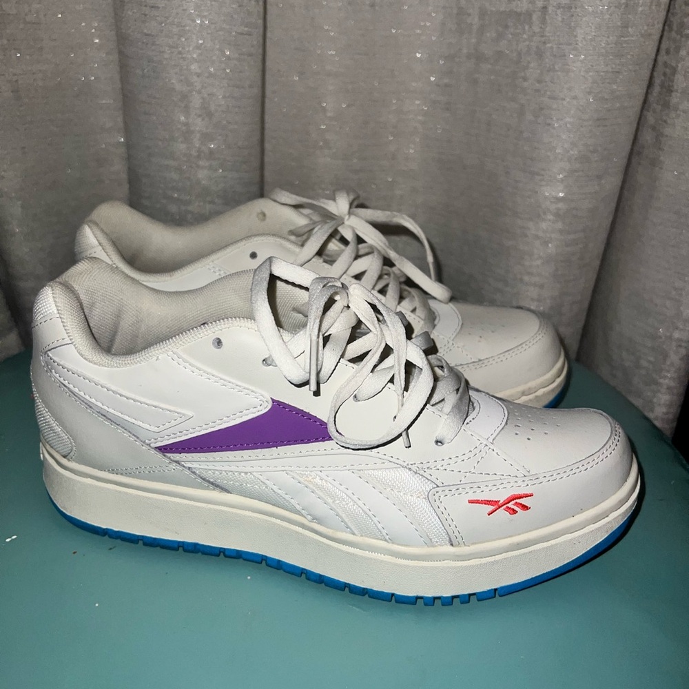 Women’s sneakers